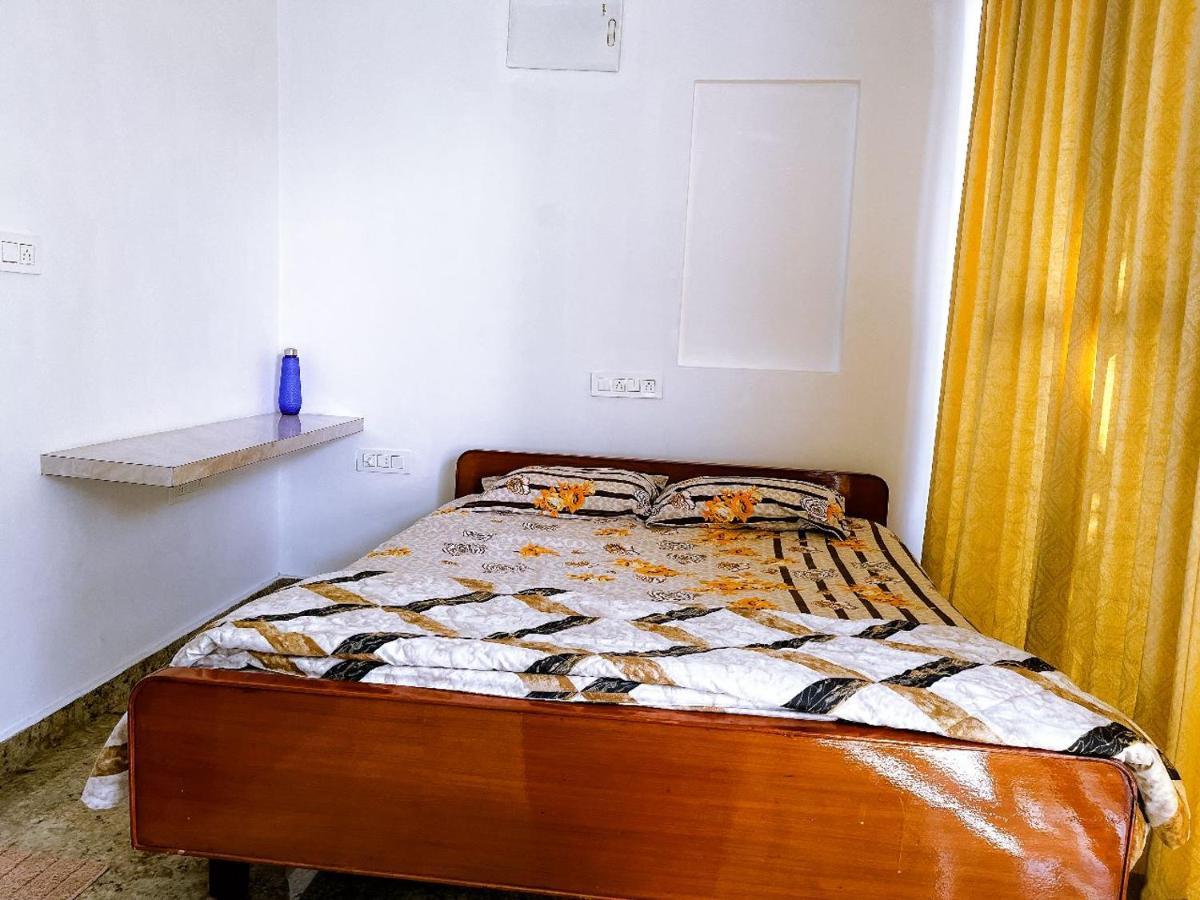 Rvr Abode -Private Rooms Бангалор Экстерьер фото